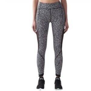 Lululemon Sole Training 7/8 Daisy Dust Alpine Leggings‎